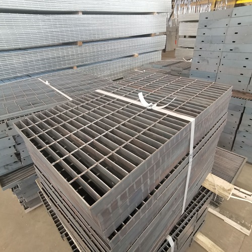 客戶血淚教訓(xùn)：選錯(cuò)鋼格板規(guī)格，3個(gè)月就變形