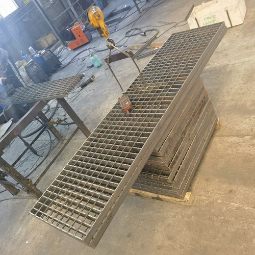 鋼格柵性能大揭秘：憑什么成為工程界寵兒？