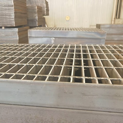 綠色建筑標準下，鋼格板的優(yōu)勢在哪