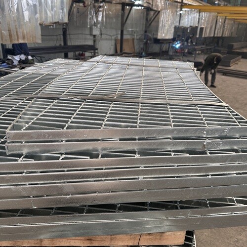 鋼格柵板的逆襲神器屬性誰用誰知道